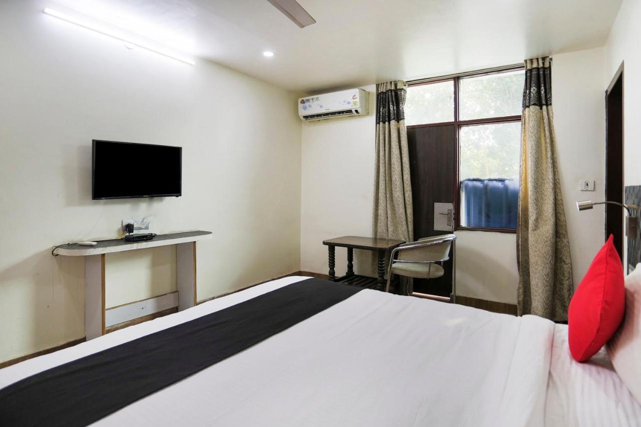 Capital O The Nest Expo Near Pvr Ansal Plaza Greater Noida Hotel Buitenkant foto
