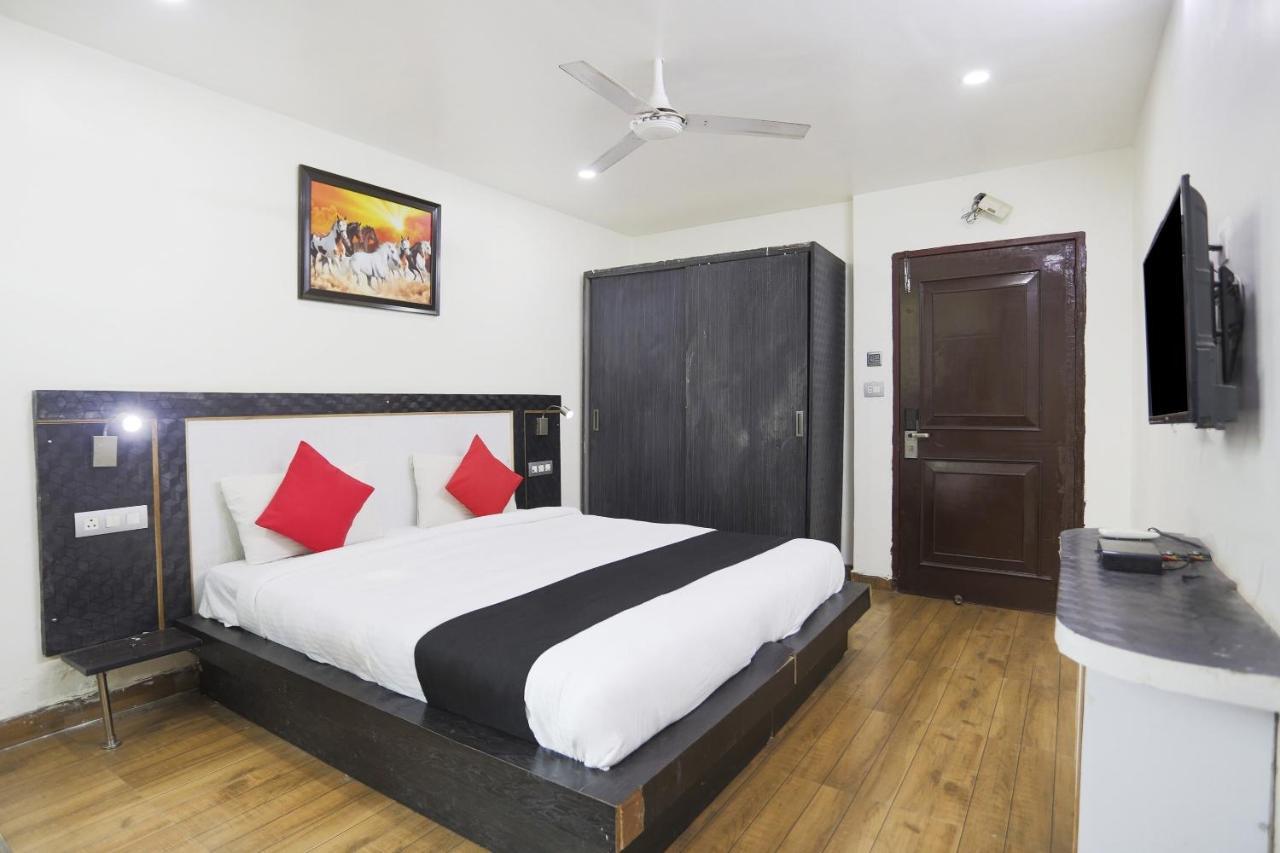 Capital O The Nest Expo Near Pvr Ansal Plaza Greater Noida Hotel Buitenkant foto